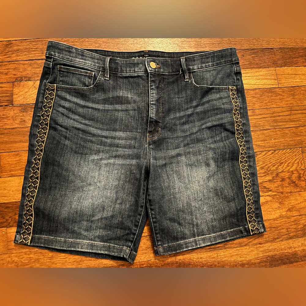 White House Black Market Bermuda High Rise Jean Shorts dark denim Embellished 18